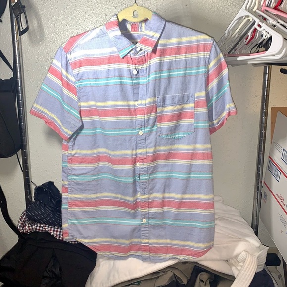 Cedar Wood State Men’s Short Sleeve Button Down - Picture 1 of 3